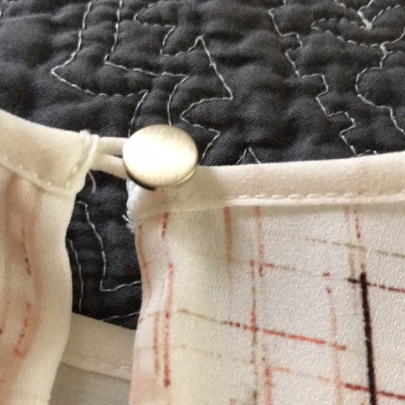 WHBM- Asymmetrical blouse-XXS - Picture 5 of 10